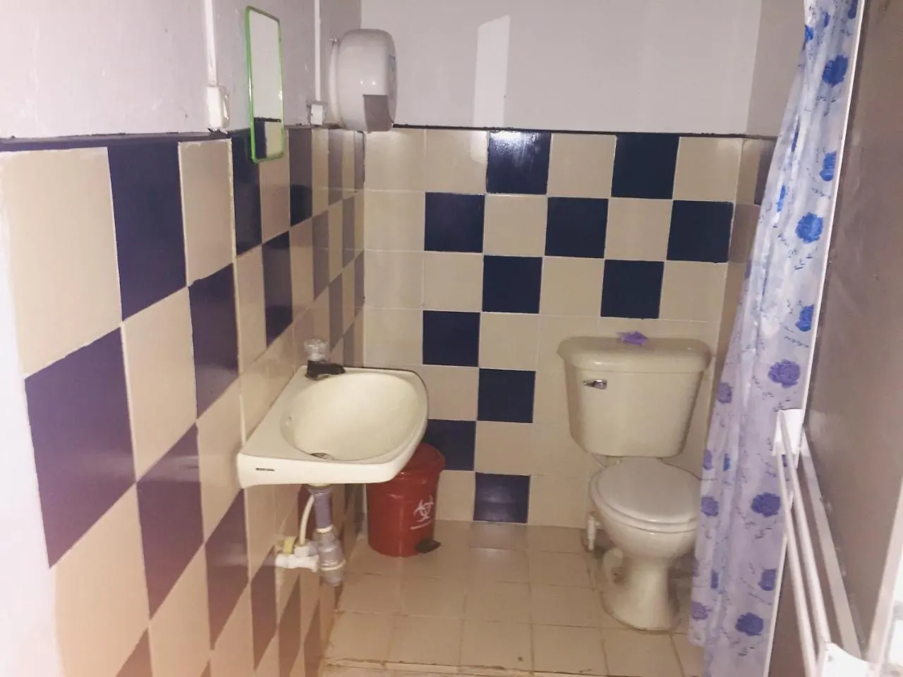 Hostal La Floresta Medellín Hostel
