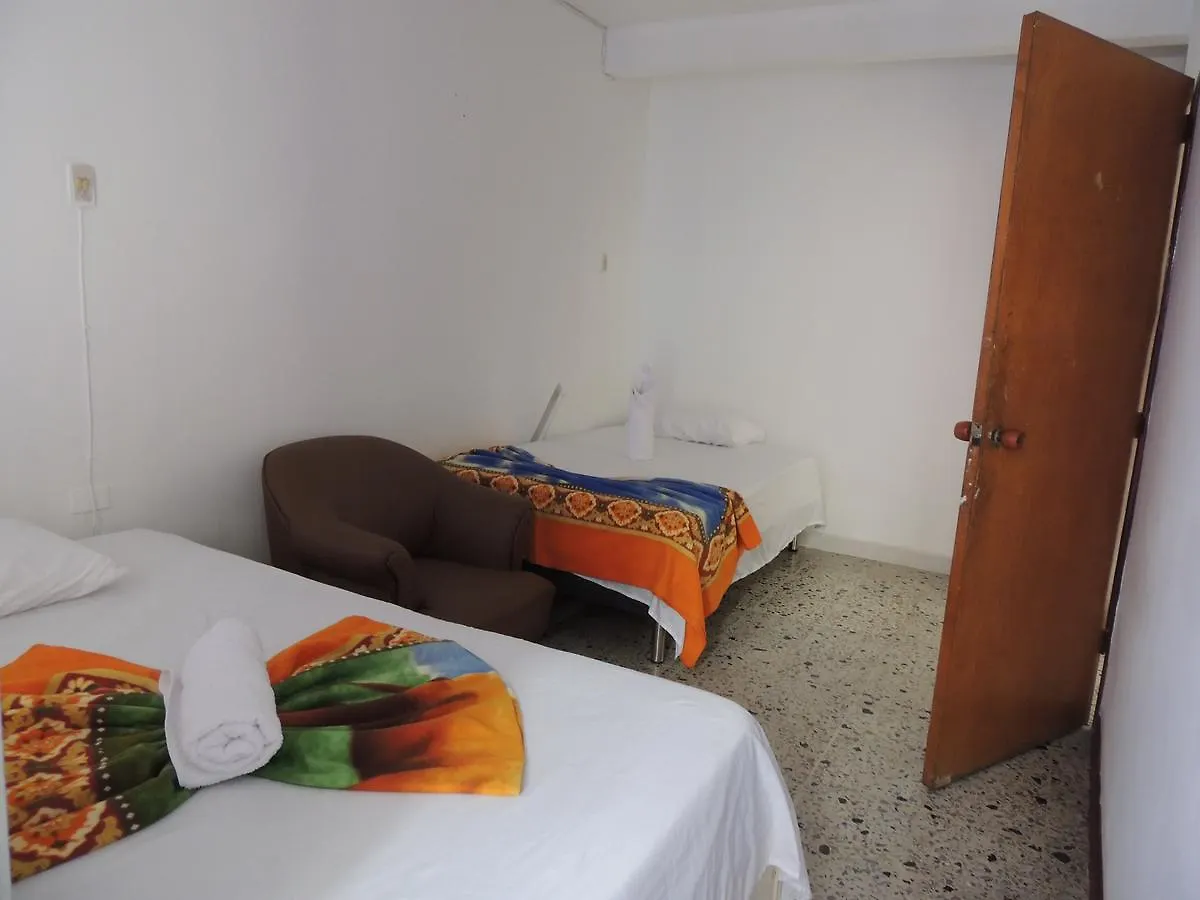 Hostal La Floresta Medellin 0*,  Colombia